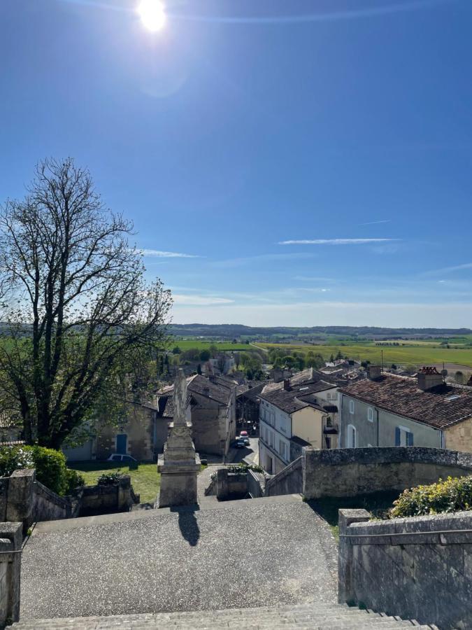 Villebois-Lavalette Auberge Du Boisne المظهر الخارجي الصورة